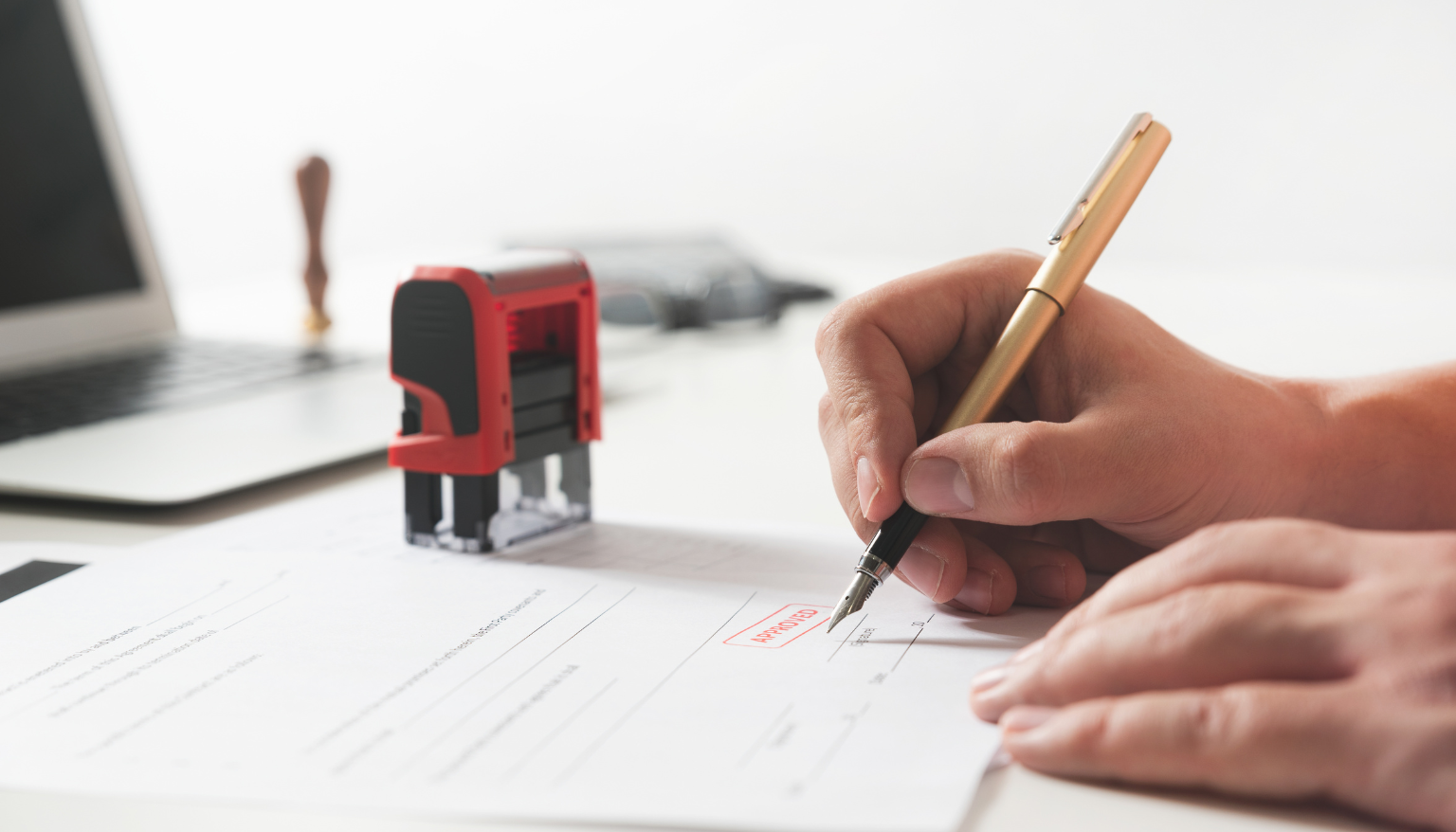 Trusted Public Notary in Dubai – Fast & Reliable Legal Help